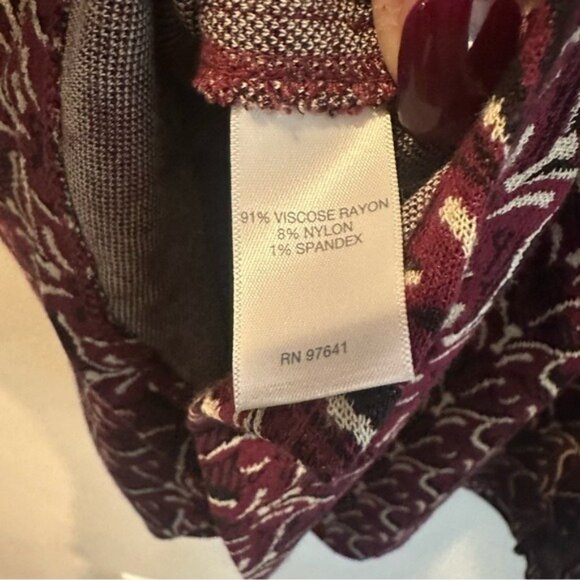 J Jill Ladie’s Ponte burgundy Top long sleeved tunic geometric Size Small - Picture 10 of 11
